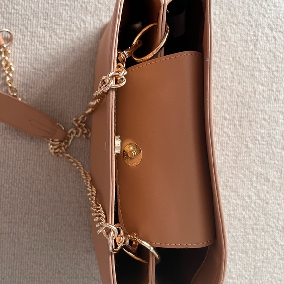 Halston purse - Picture 2 of 8